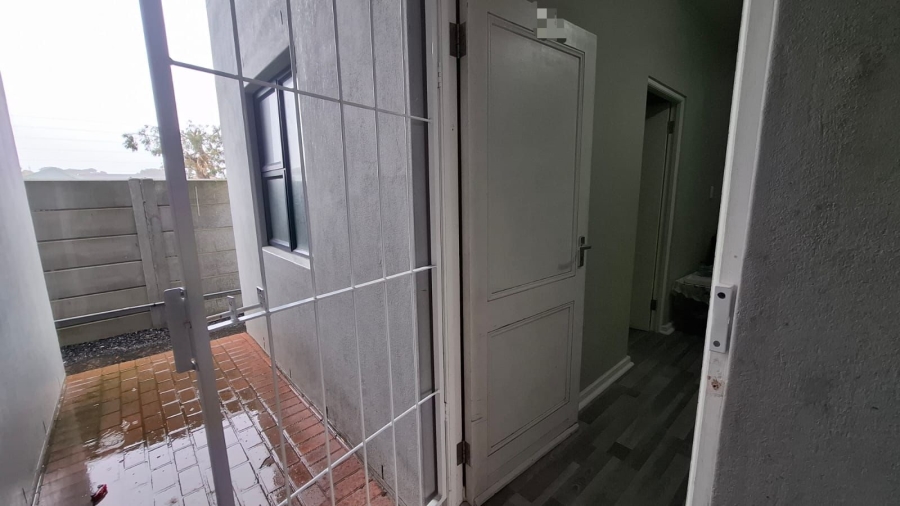 2 Bedroom Property for Sale in Ottery Western Cape